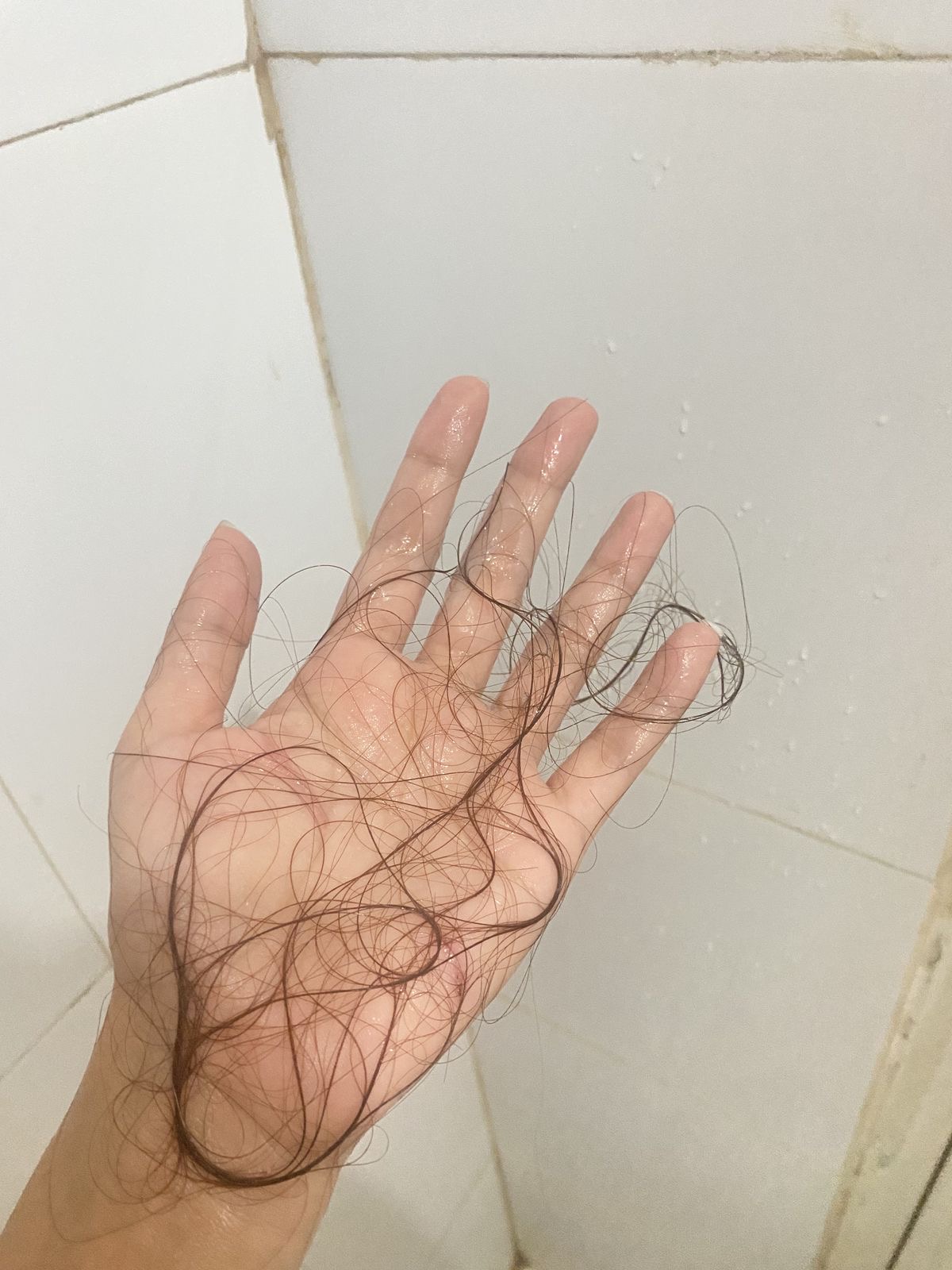 HUKUM WANITA HAID KERAMAS DAN RAMBUT RONTOKNYA